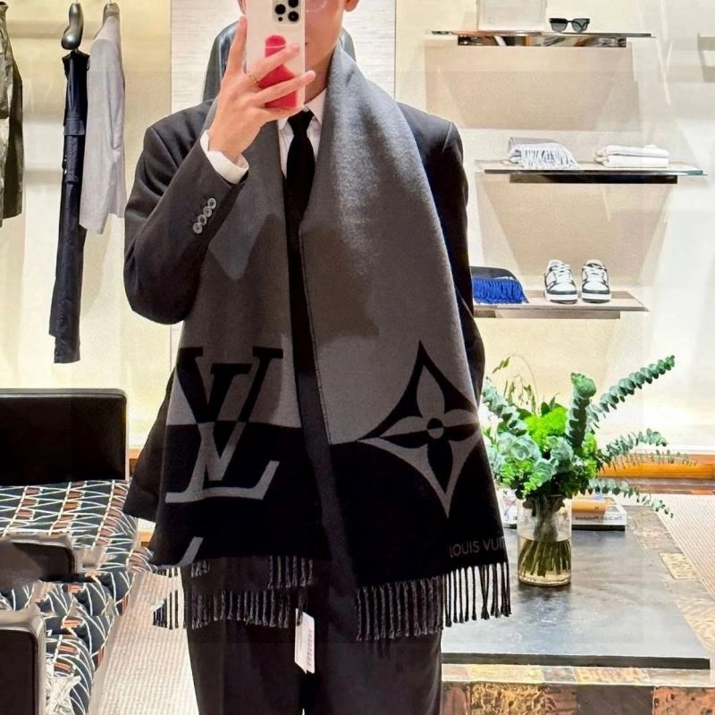Louis Vuitton Scarf Packable 270886