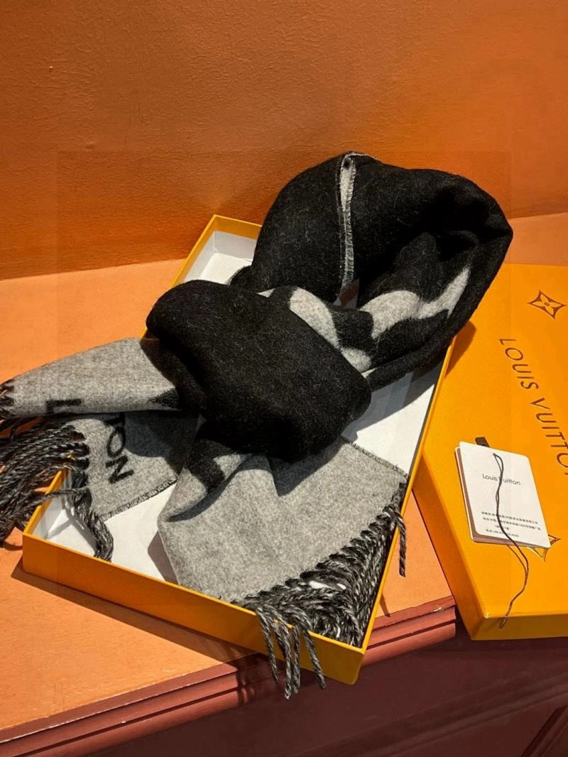 Louis Vuitton Scarf Packable 270886