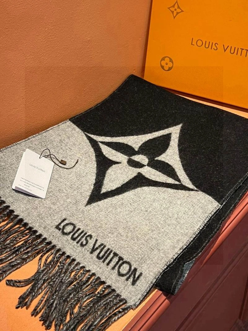 Louis Vuitton Scarf Packable 270886