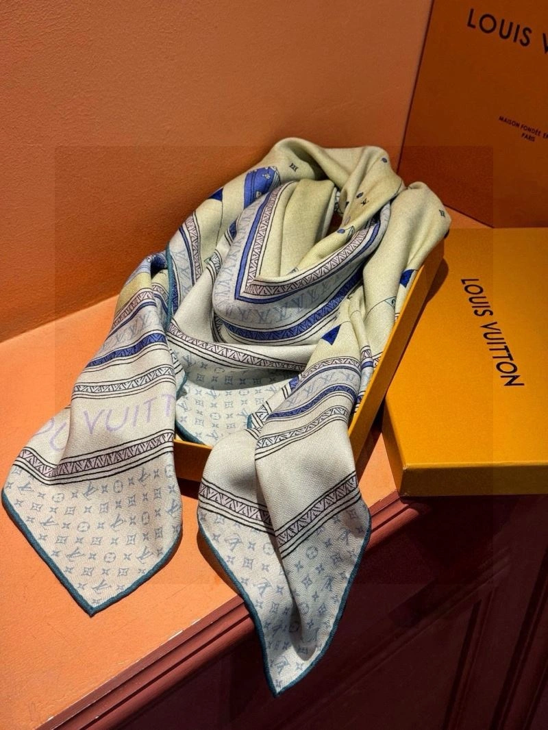 Louis Vuitton Scarf Durable 270868