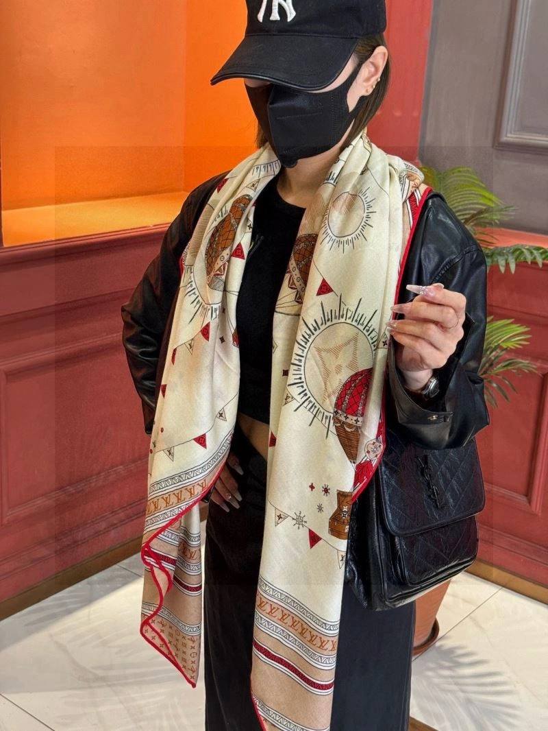EasyMatch Louis Vuitton Scarf 270862