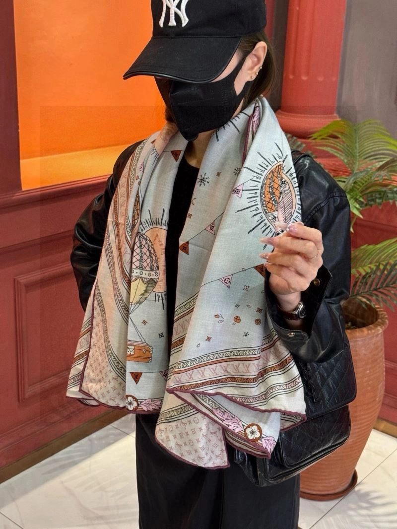Breathable Louis Vuitton Scarf 270873