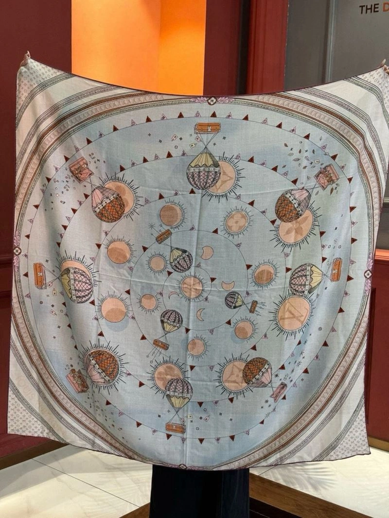 Breathable Louis Vuitton Scarf 270873