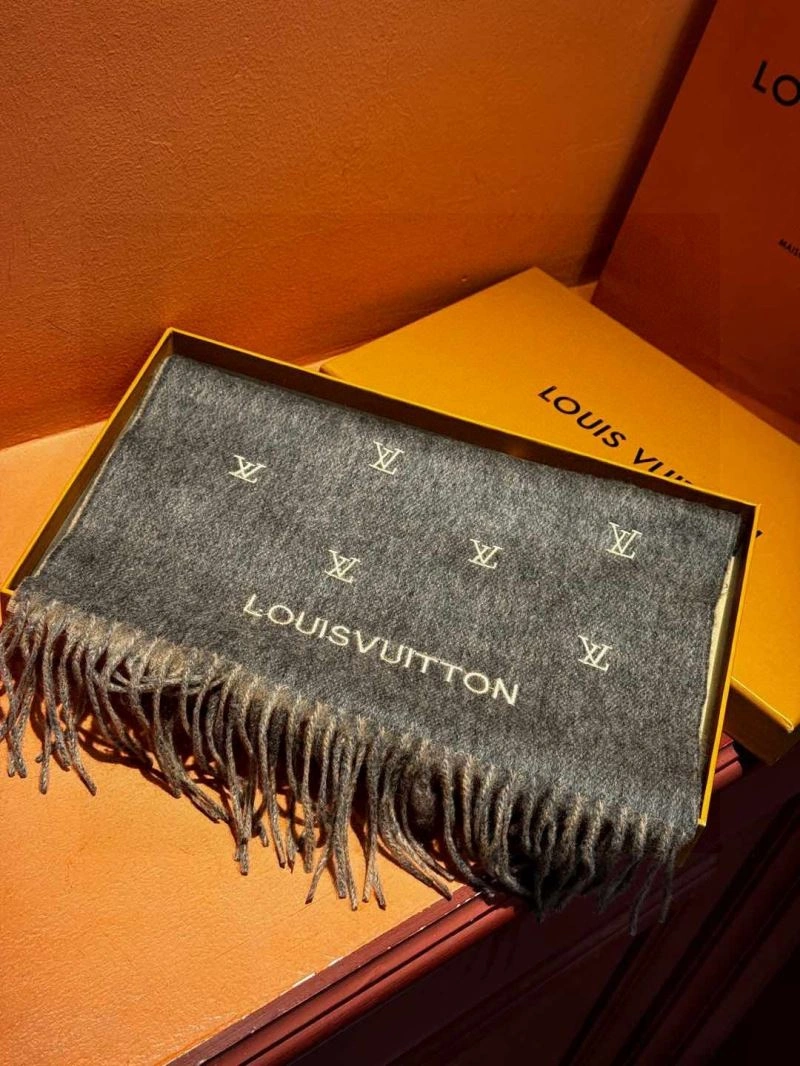 Lightweight Louis Vuitton Scarf 270861
