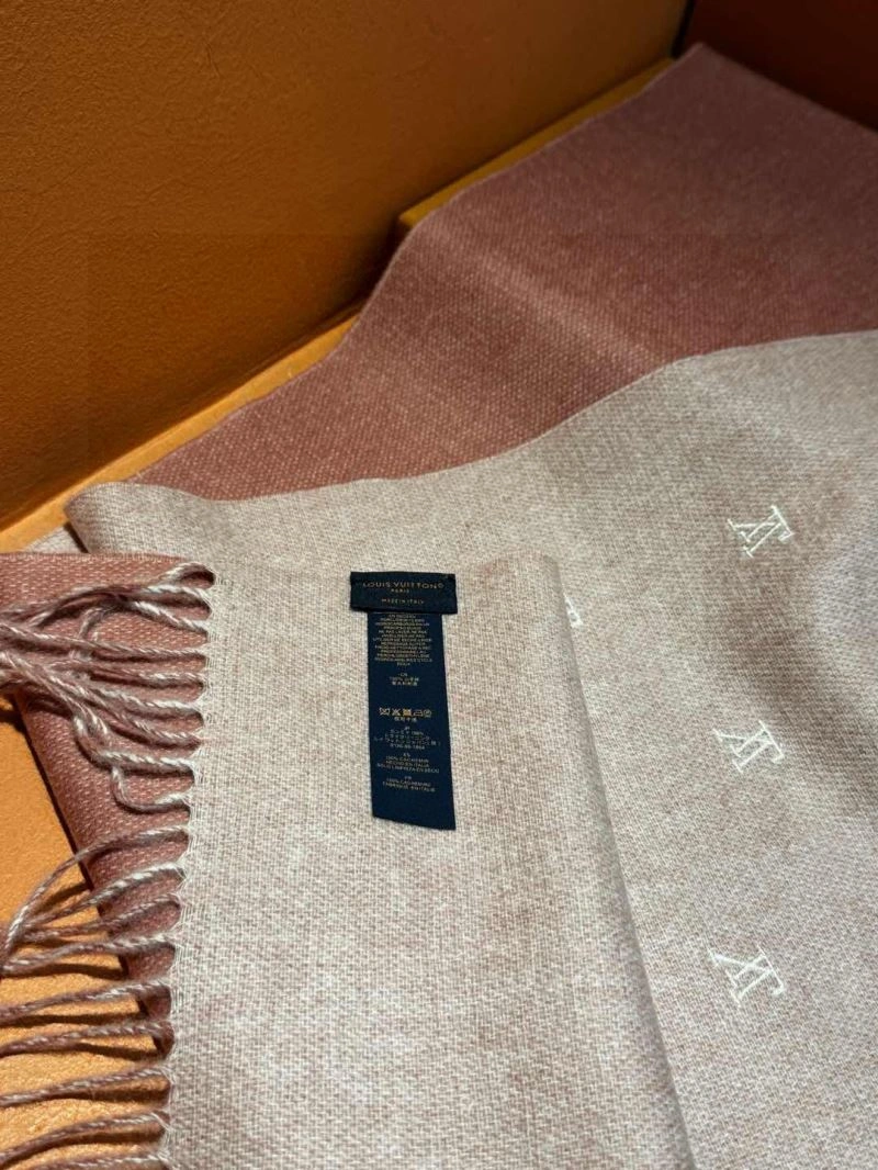Snug Louis Vuitton Scarf 270863