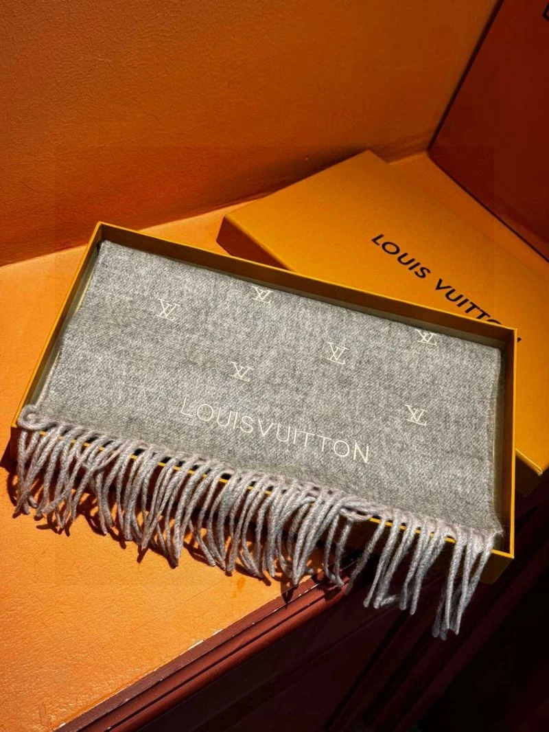 Louis Vuitton Scarf Colorful 270860