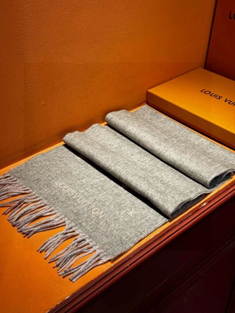 Louis Vuitton Scarf Colorful 270860