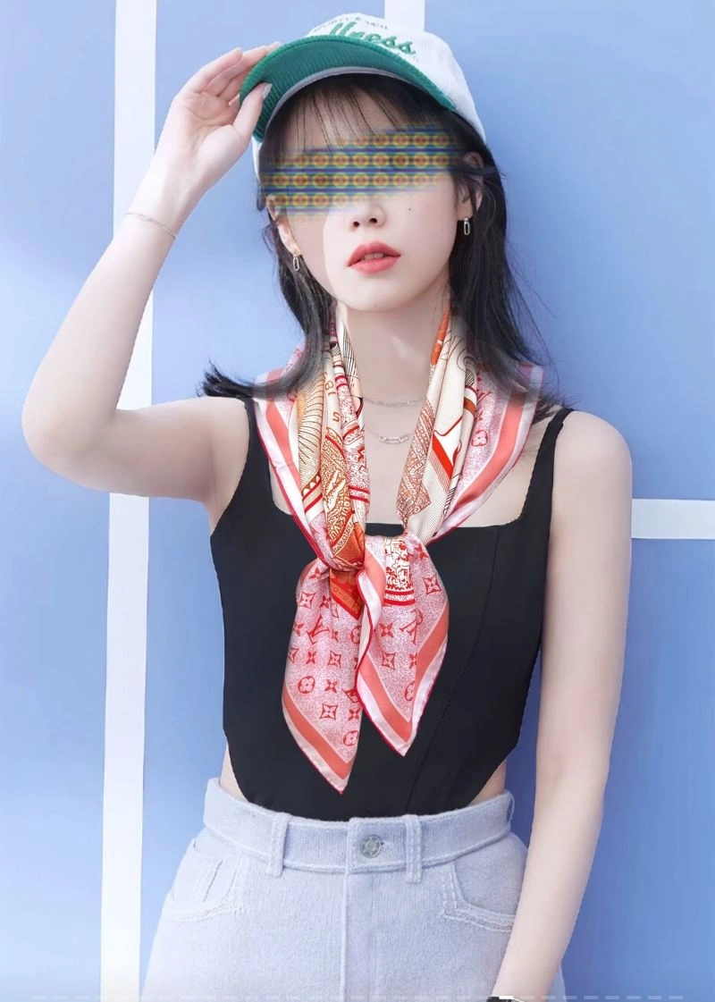 MultiPurpose Louis Vuitton Scarf 270857