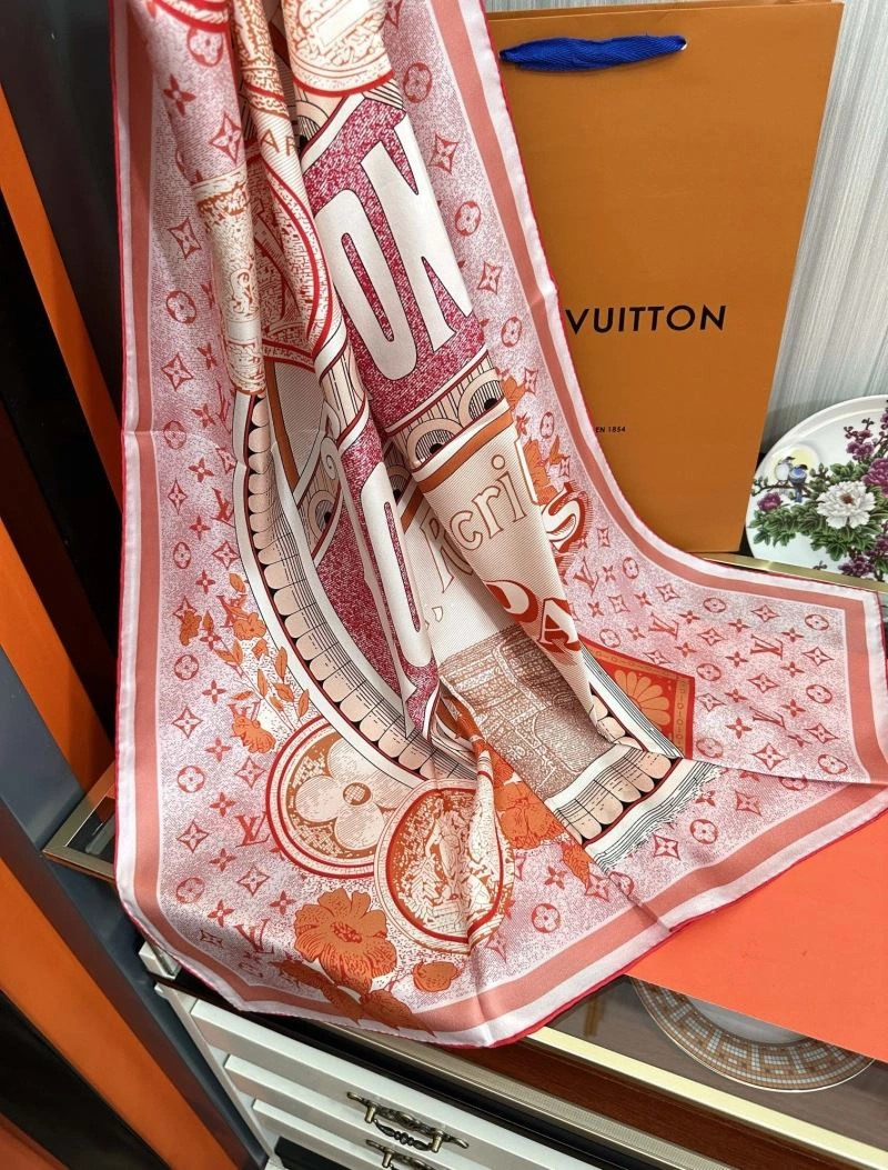MultiPurpose Louis Vuitton Scarf 270857