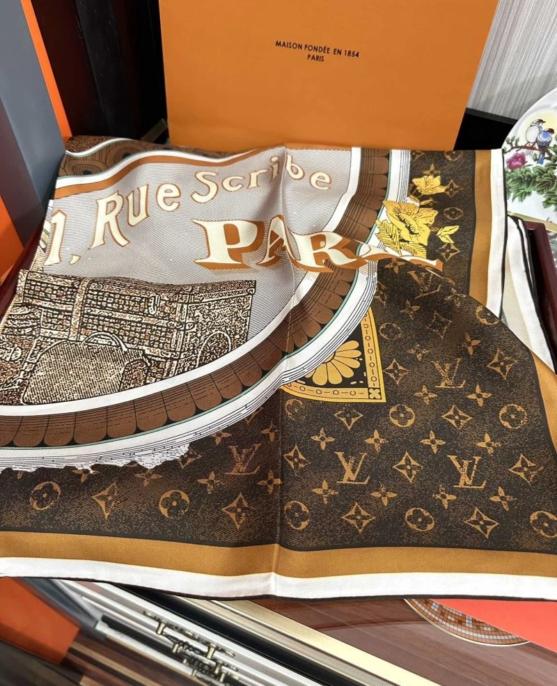 RelaxedFit Louis Vuitton Scarf 270855