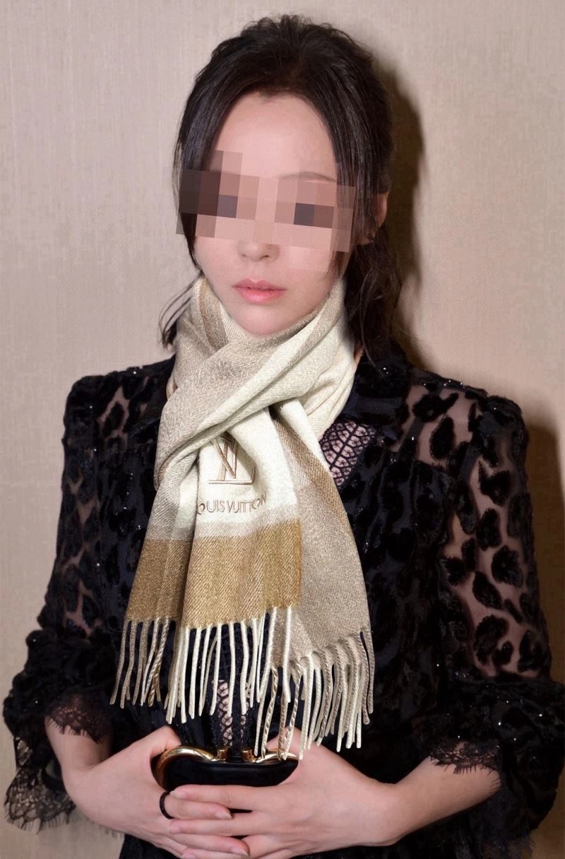 Louis Vuitton Scarf Supportive 270851