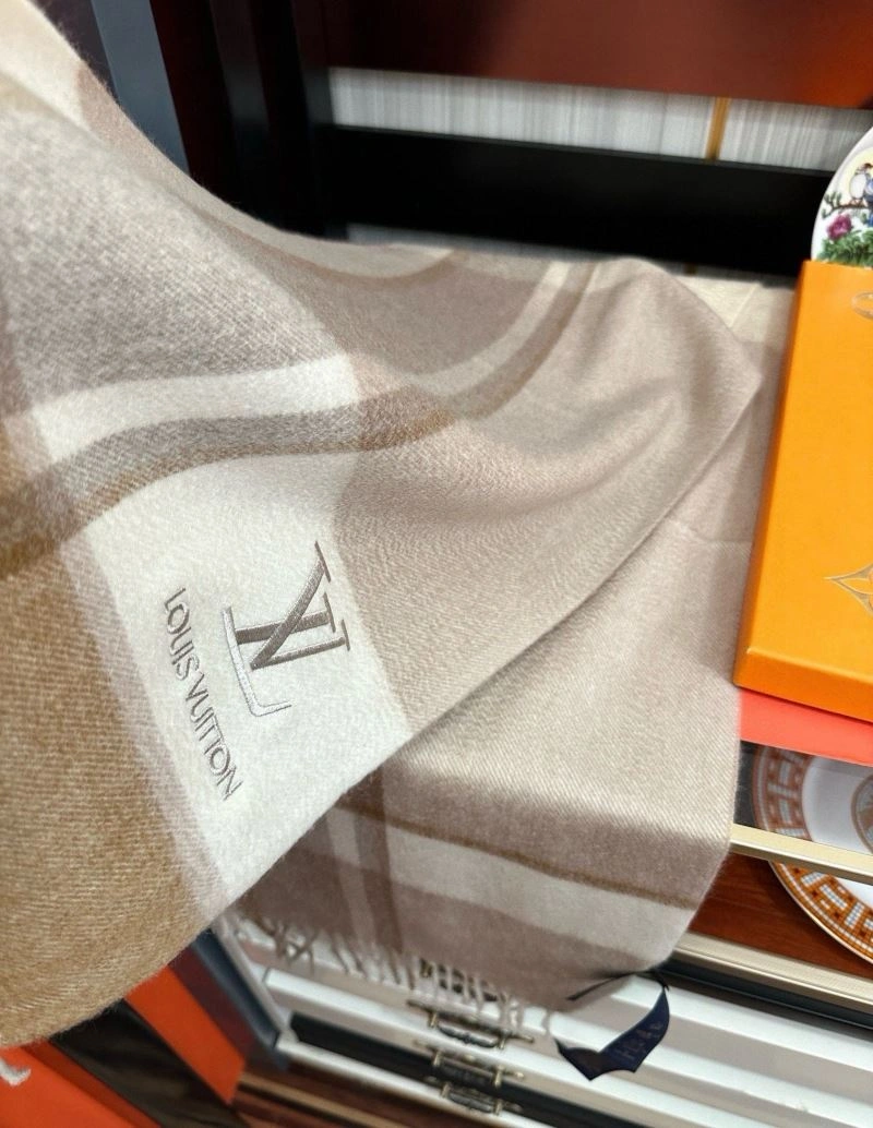 Louis Vuitton Scarf Supportive 270851