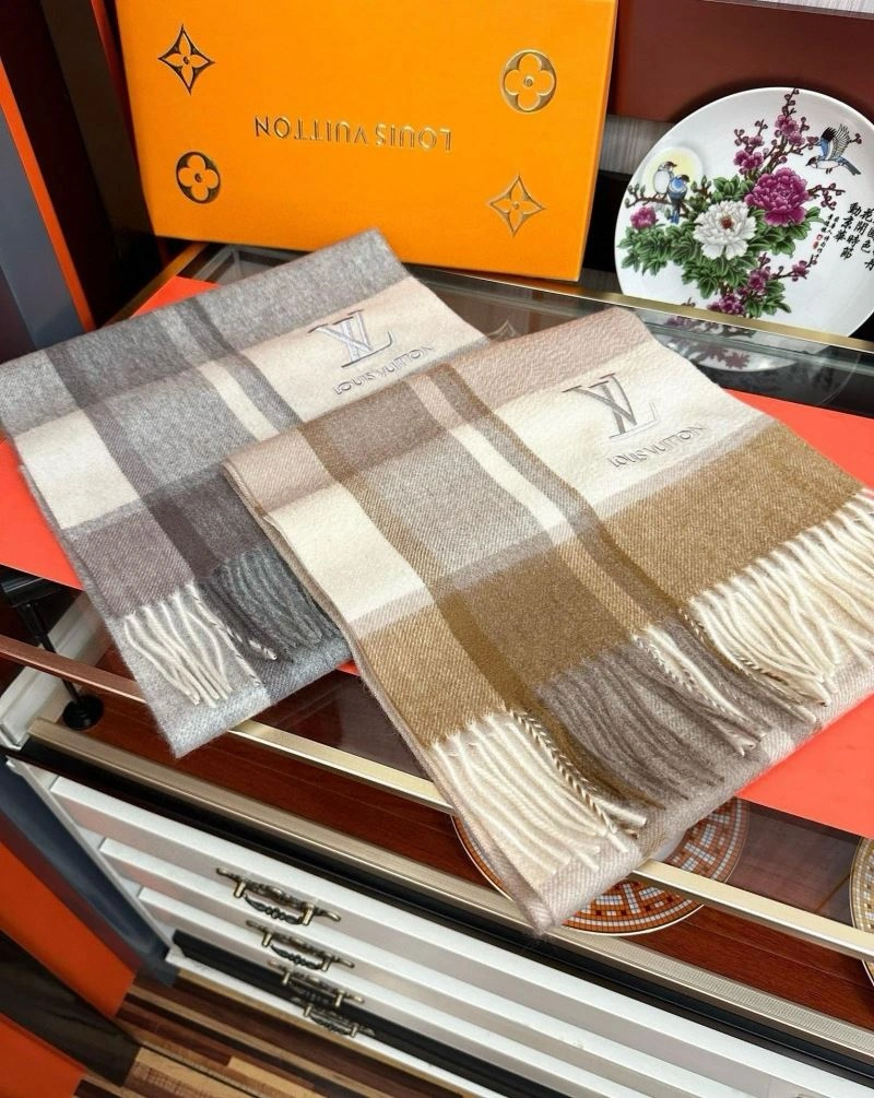 Louis Vuitton Scarf Fashionable 270838