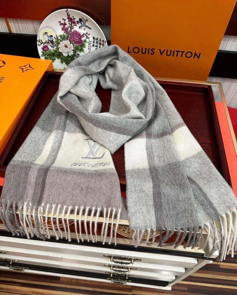 Louis Vuitton Scarf Fashionable 270838