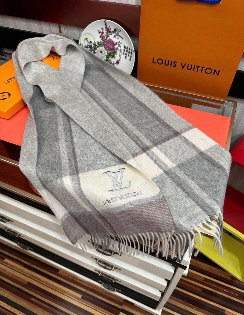 Louis Vuitton Scarf Fashionable 270838