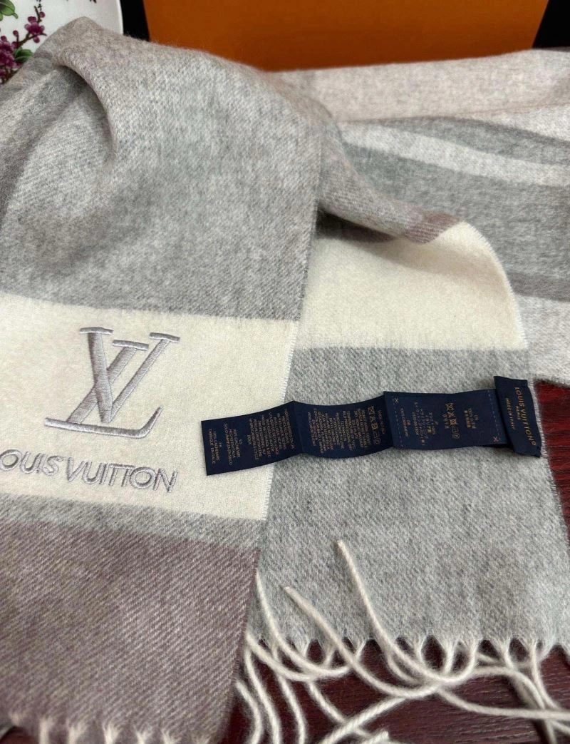 Louis Vuitton Scarf Fashionable 270838
