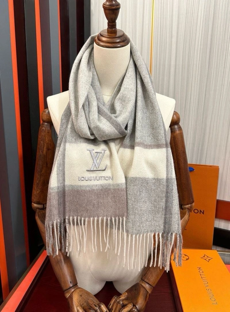 Louis Vuitton Scarf Fashionable 270838