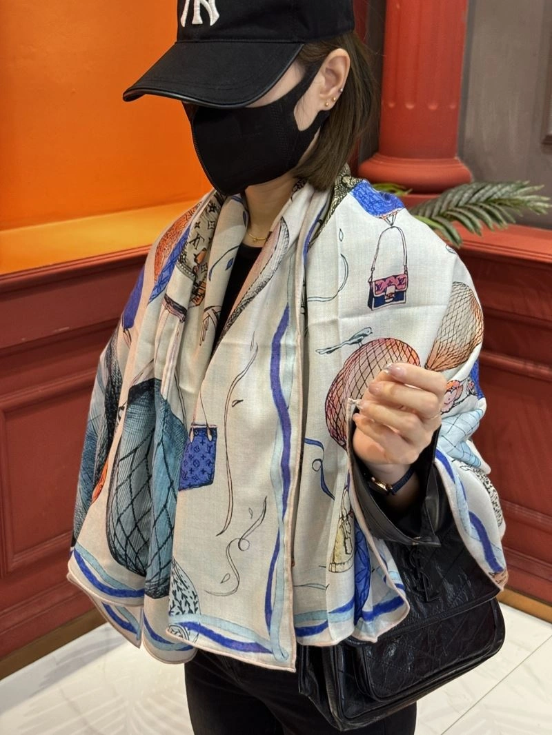 Fashionable Louis Vuitton Scarf 271510