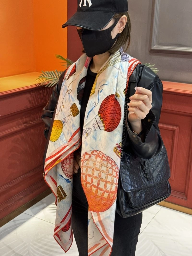 Louis Vuitton Scarf Soft 271516