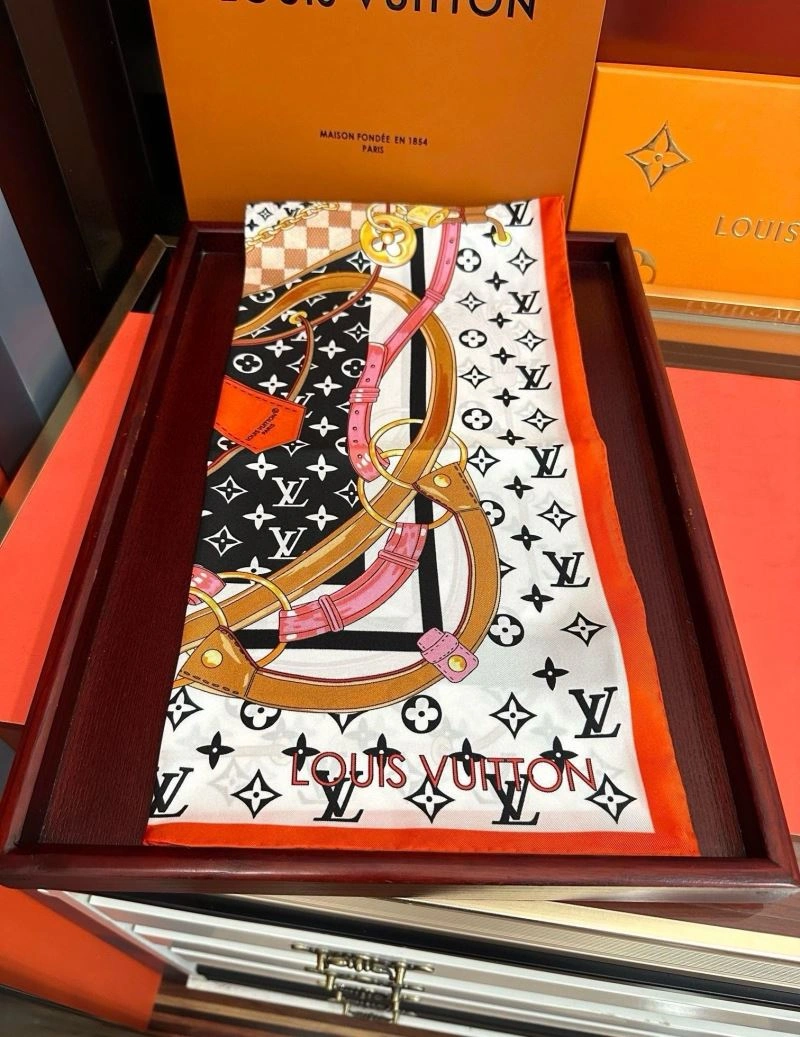 Casual Louis Vuitton Scarf 271498