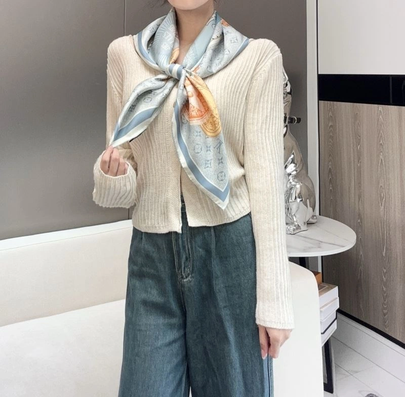 Louis Vuitton Scarf Upgraded 271484