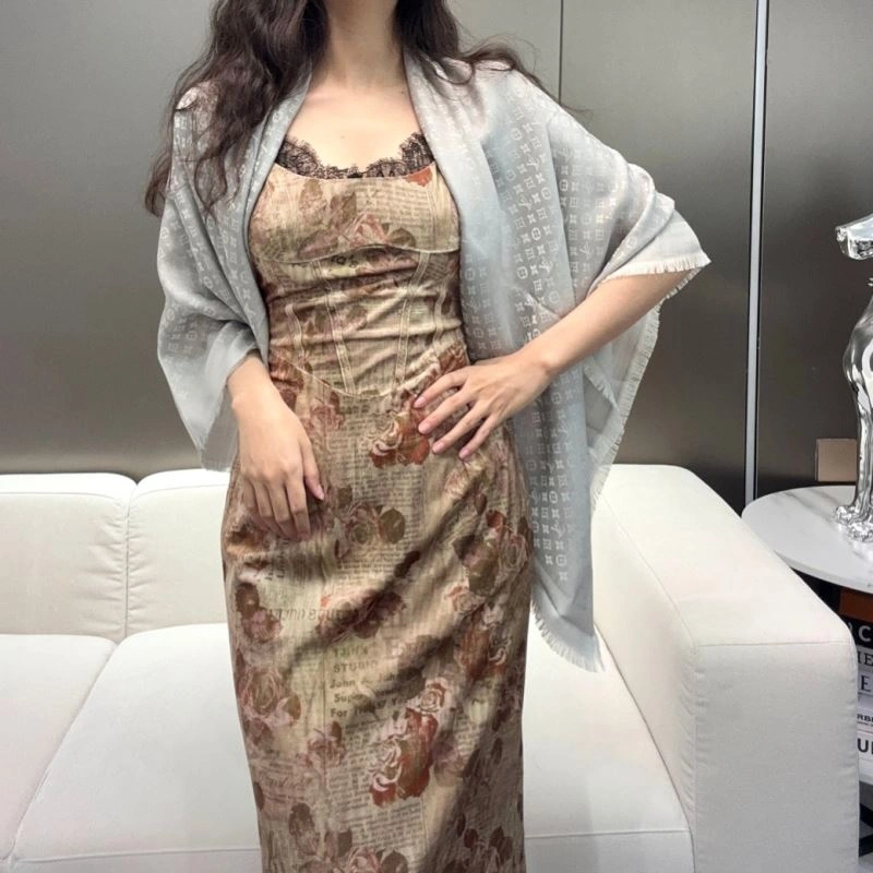 Louis Vuitton Scarf Unique 271475