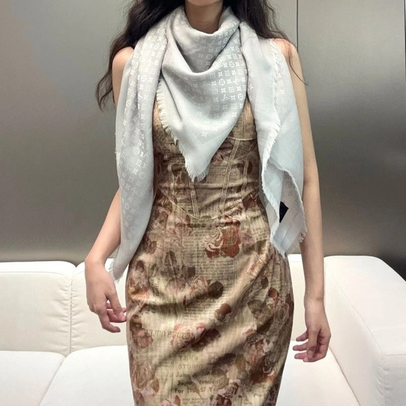 Louis Vuitton Scarf Unique 271475