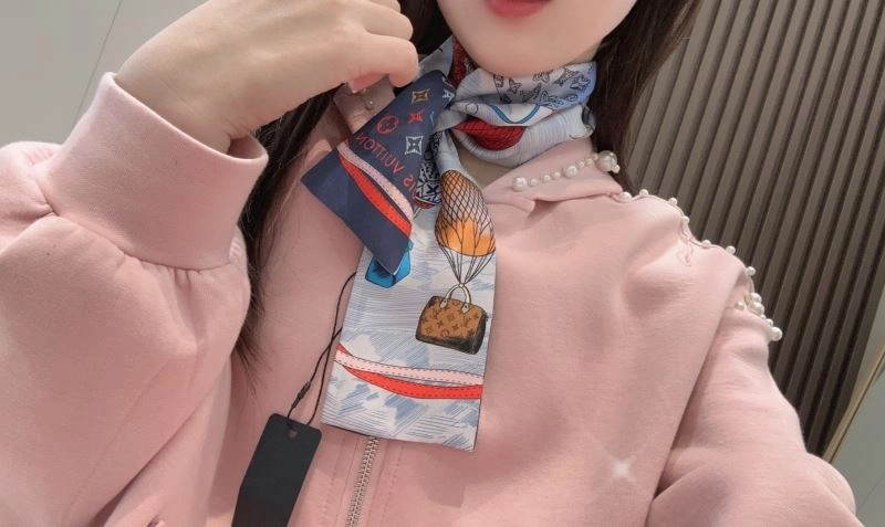 Compact Louis Vuitton Scarf 271466