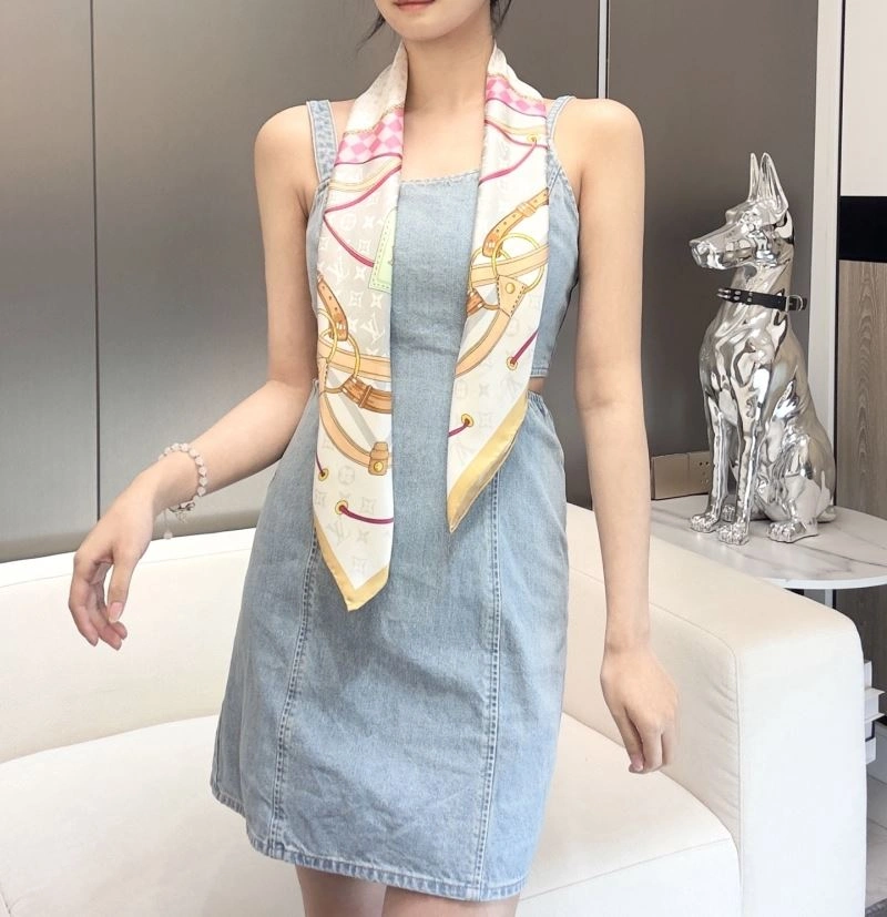 Louis Vuitton Scarf Supportive 271459