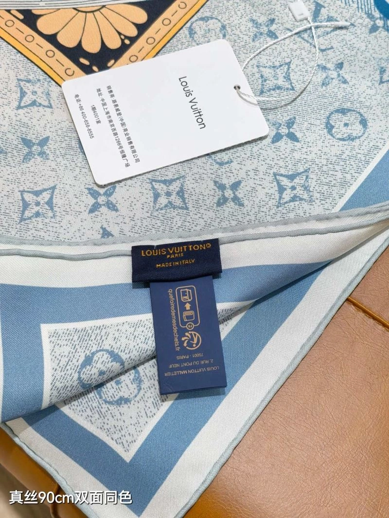 Seasonal Louis Vuitton Scarf 271442