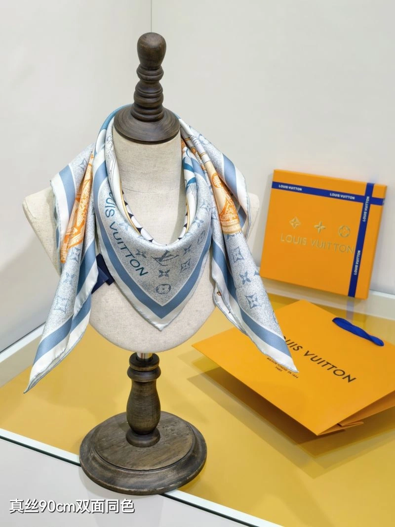 Seasonal Louis Vuitton Scarf 271442