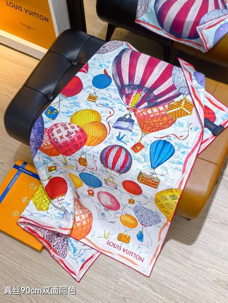 Versatile Louis Vuitton Scarf 271420