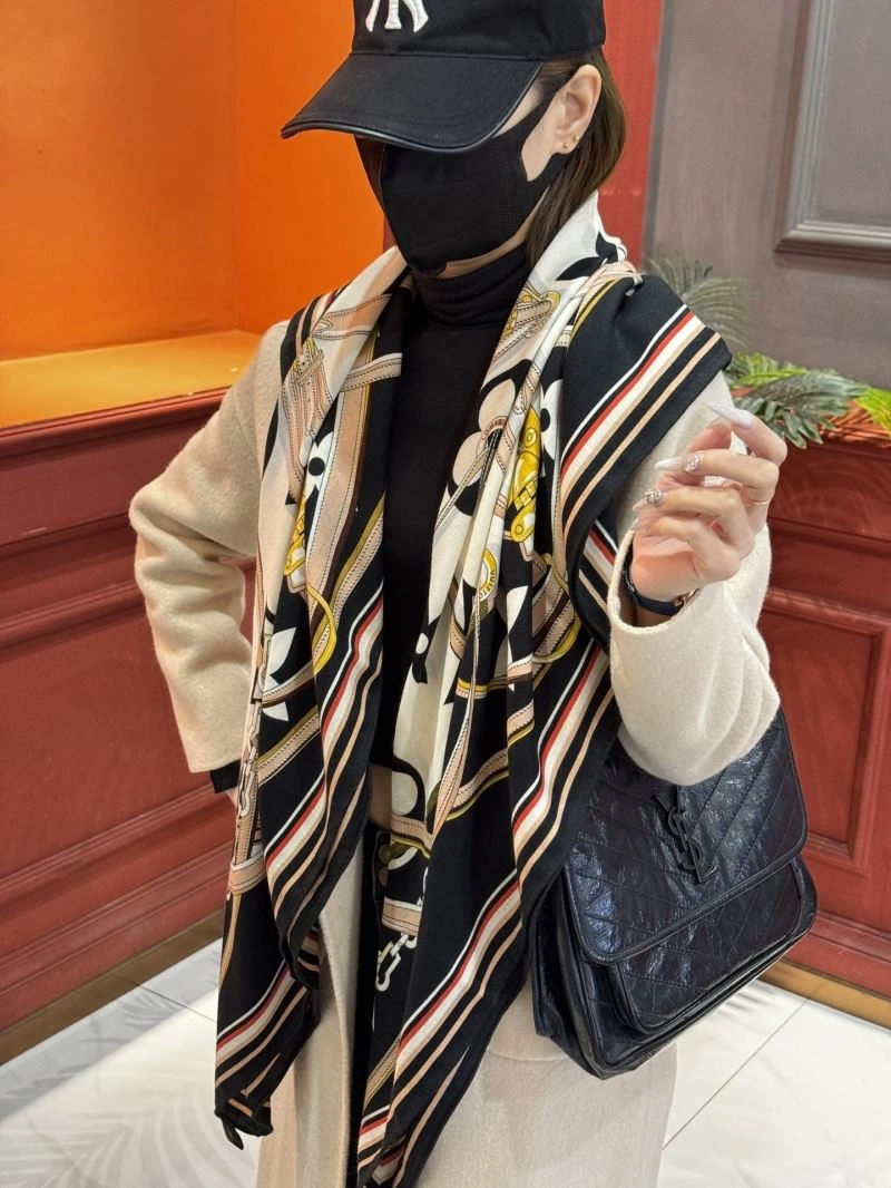 Louis Vuitton Scarf SunProtective 271418