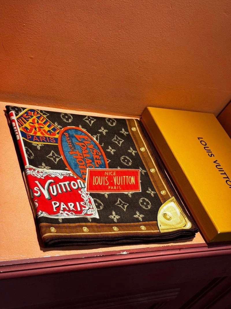 Louis Vuitton Scarf Bright 271417