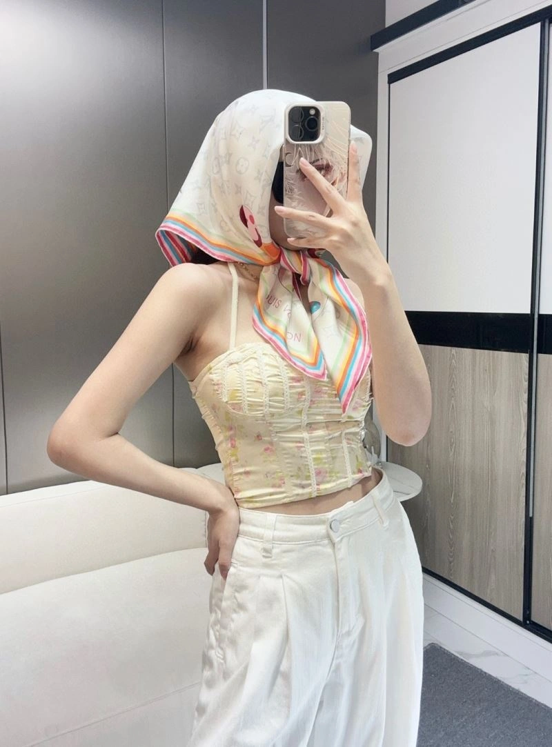 Louis Vuitton Scarf Snug 271404