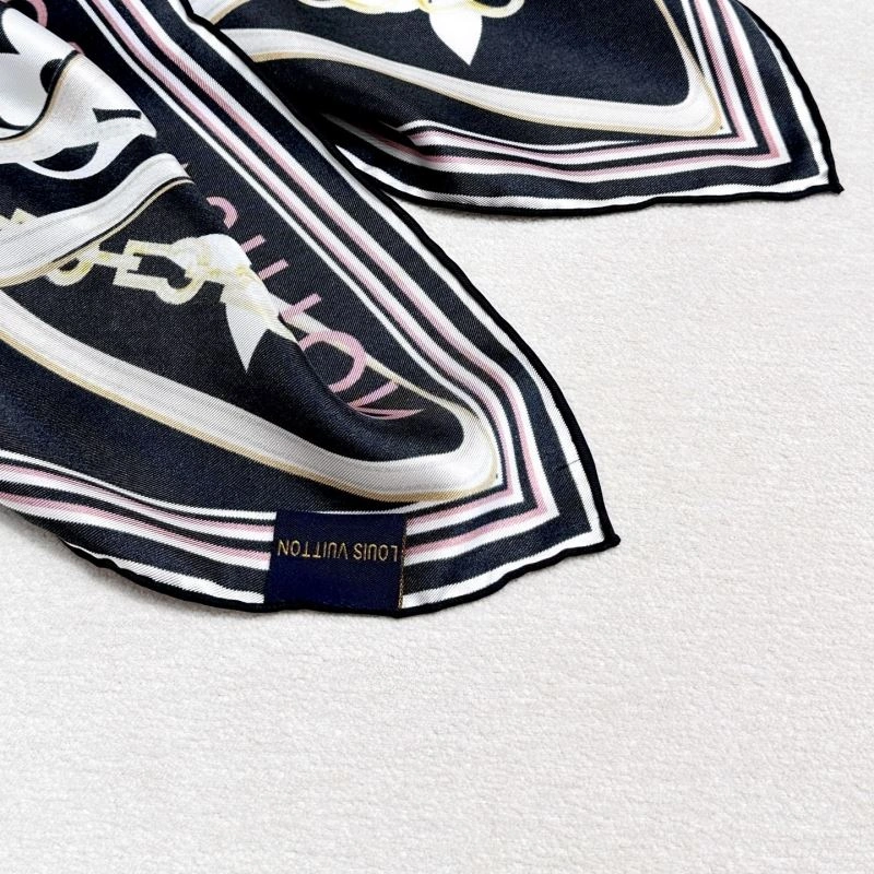 Sustainable Louis Vuitton Scarf 271401