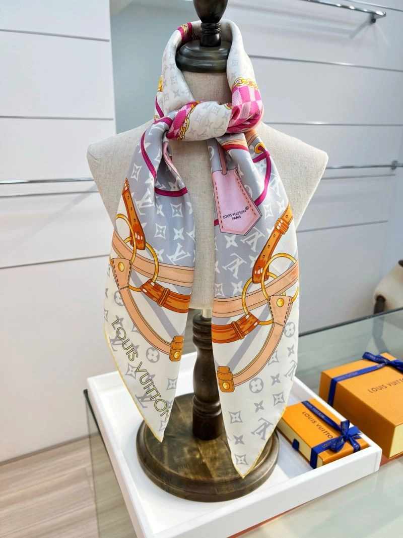 Louis Vuitton Scarf ModernLook 271383