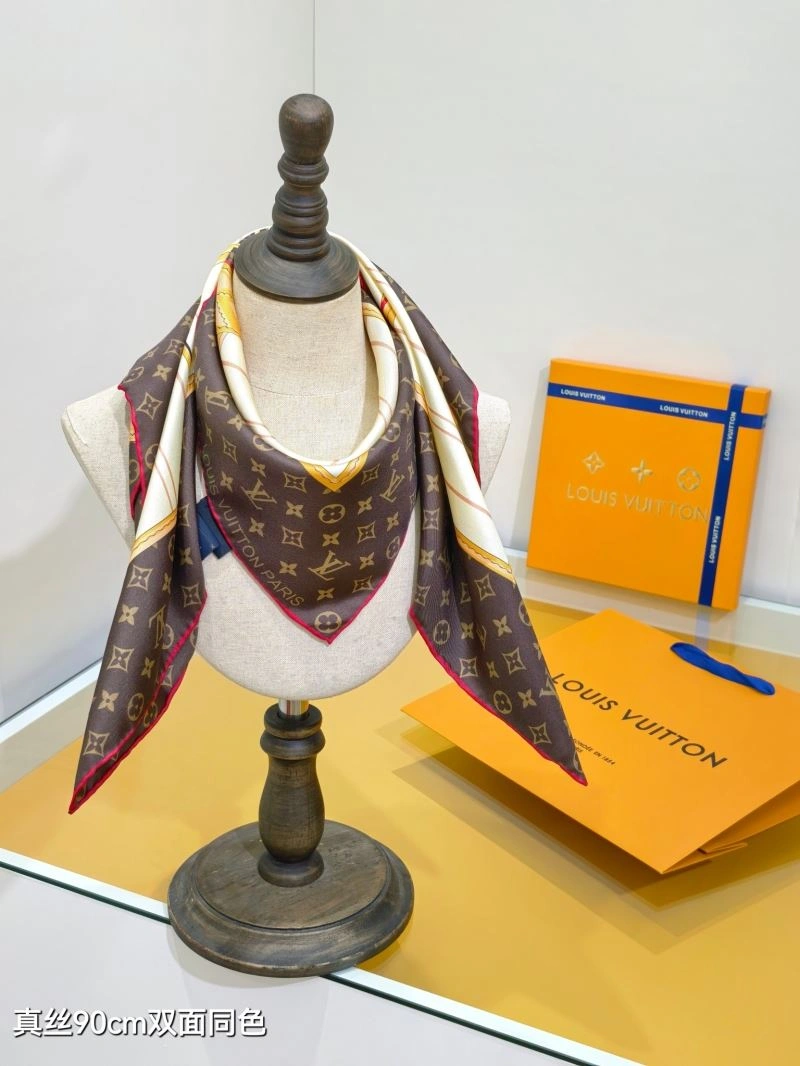 Seasonal Louis Vuitton Scarf 271387