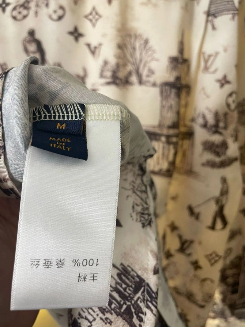 Unisex Louis Vuitton Shirts 138620