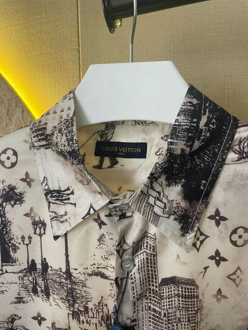 Unisex Louis Vuitton Shirts 138620
