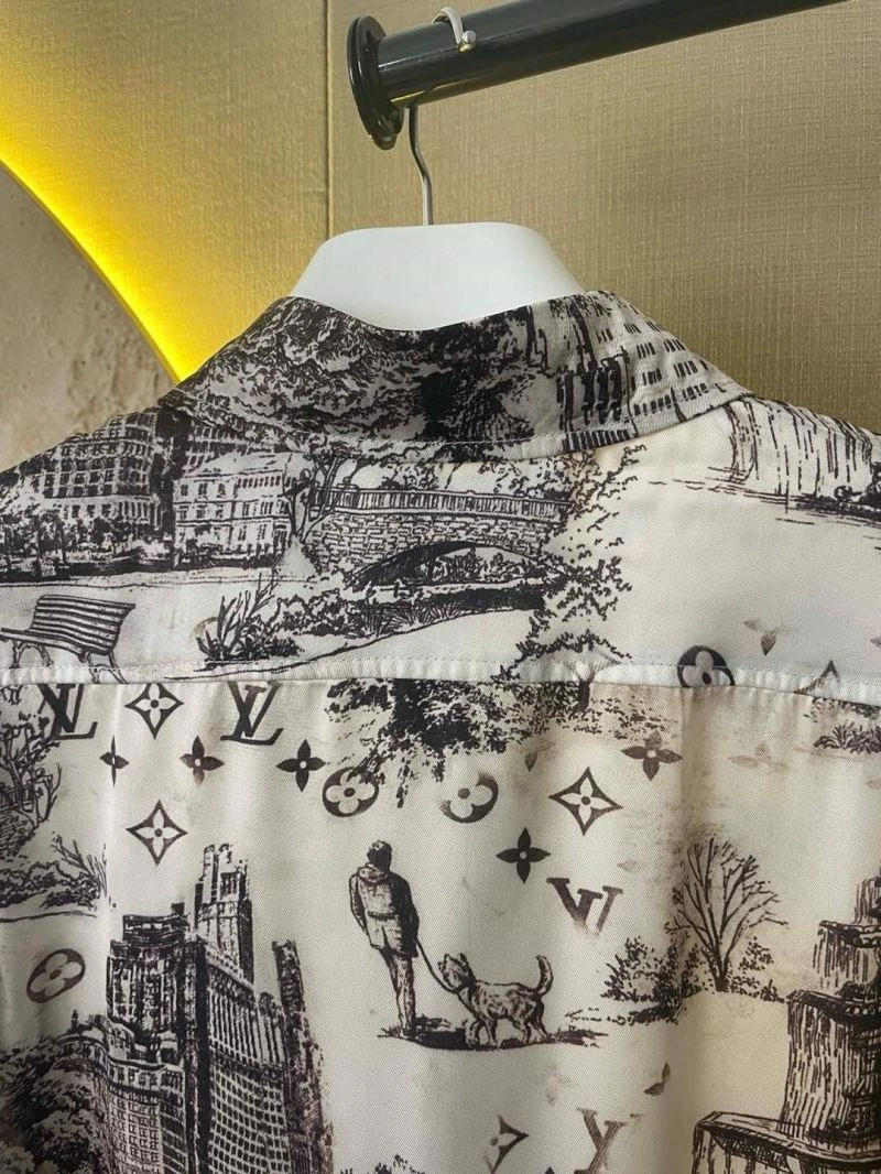 Unisex Louis Vuitton Shirts 138620