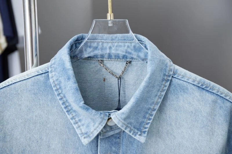 SmoothTexture Louis Vuitton Shirts 138601