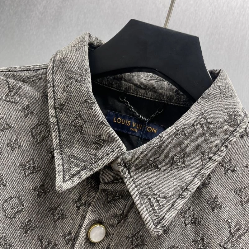 Breathable Louis Vuitton Shirts 138575