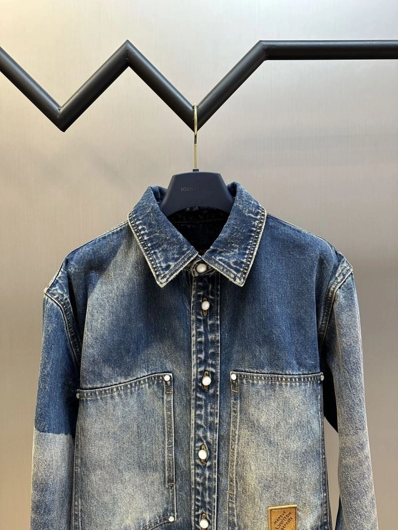 Snug Louis Vuitton Shirts 138590
