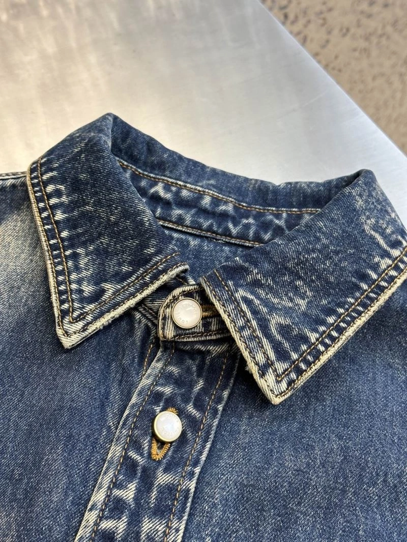 Snug Louis Vuitton Shirts 138590