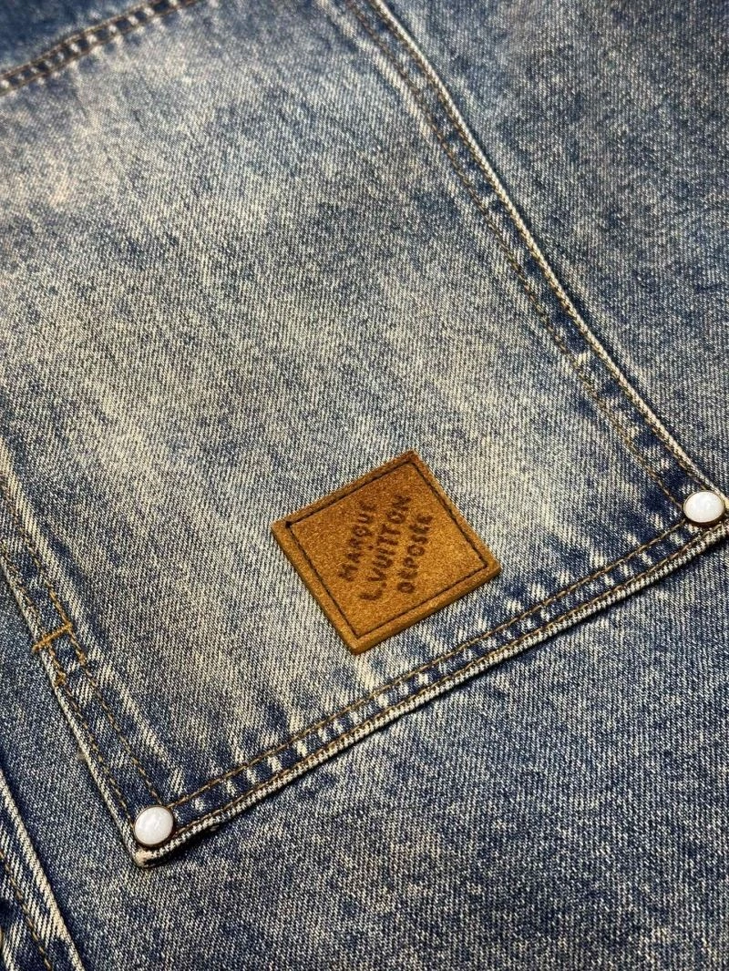 Snug Louis Vuitton Shirts 138590