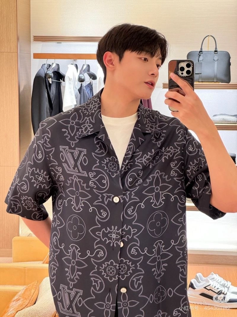 MultiPurpose Louis Vuitton Shirts 138587