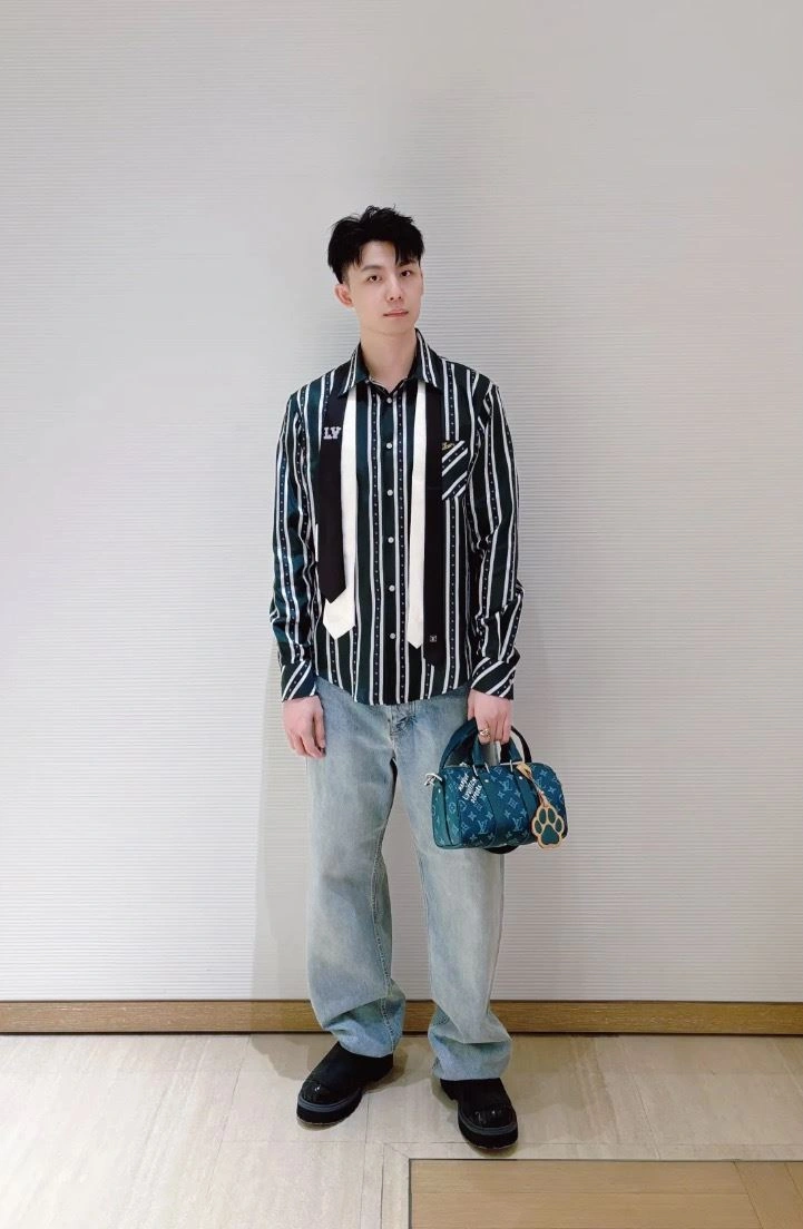 Louis Vuitton Shirts Refined 138555