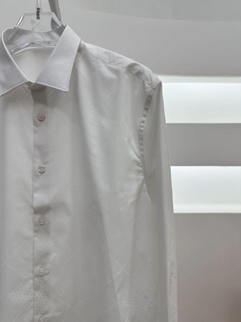 Functional Louis Vuitton Shirts 139007