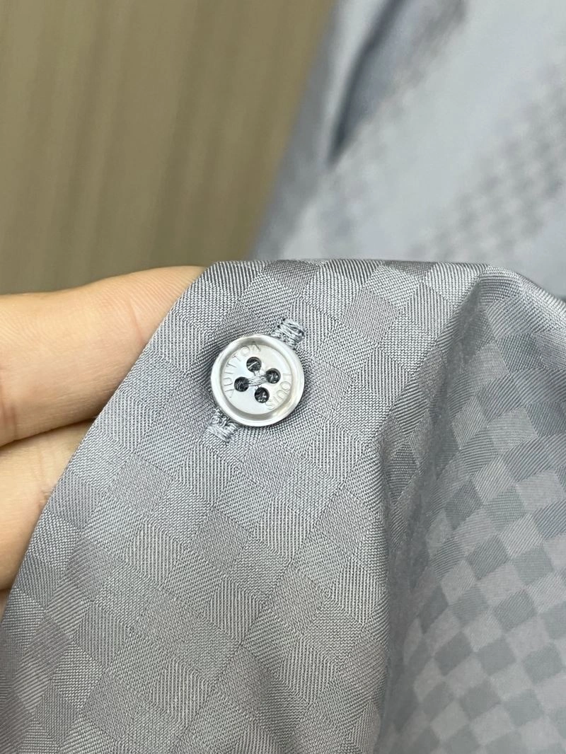 OdorResistant Louis Vuitton Shirts 137498